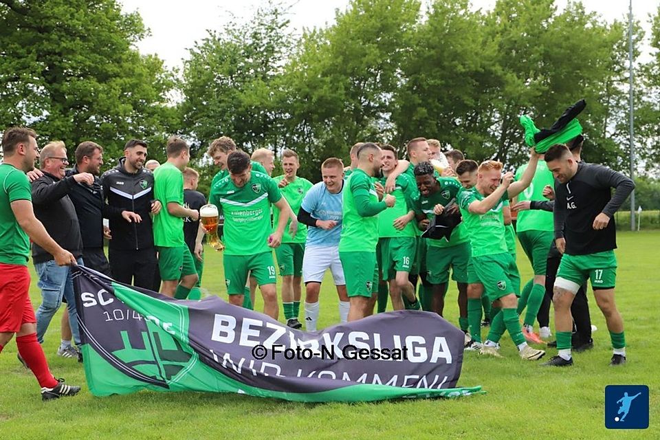 Historisch: Der SC Bünde steigt in die Bezirksliga auf. Historisch: Der SC Bünde steigt in die Bezirksliga auf.