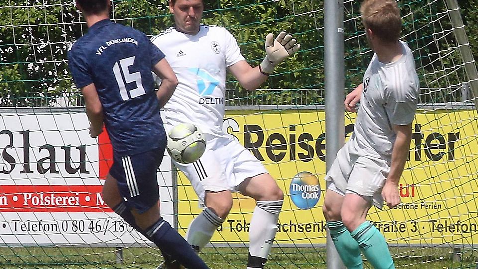 Viele Chancen, zu wenige genutzt: Felix Gellner (re.) und der SV Bad Heilbrunn lassen viele ihrer Möglichkeiten gegen den VfL Denklingen liegen.