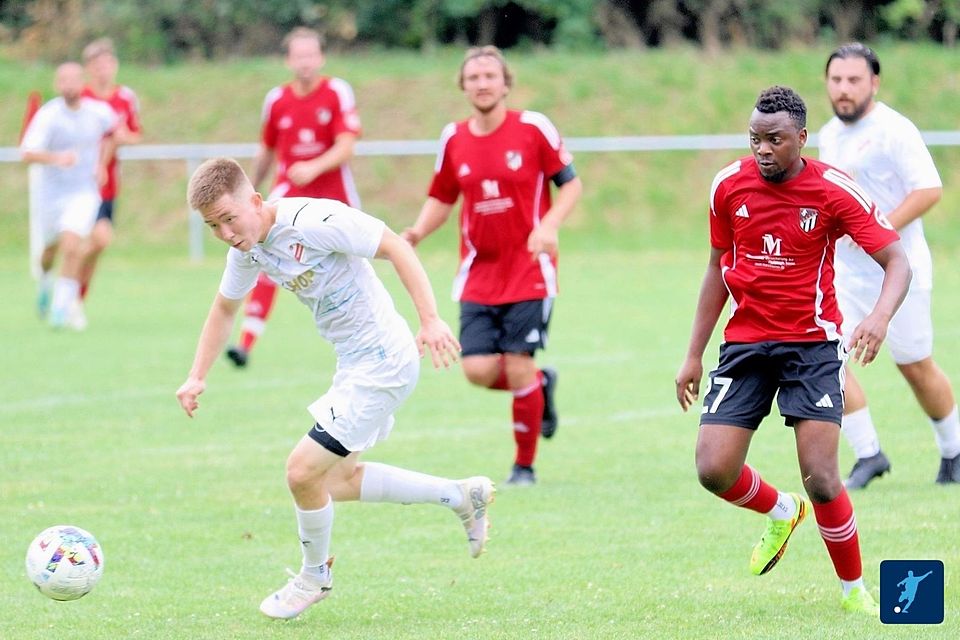 Amir Gilmanov gegen Schwarzachs Tavimbanashe Nyamayaro