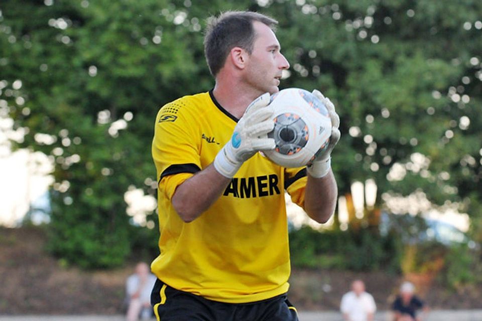 Sein Einsatz gegen den TSV Landsberg ist fraglich: Torhüter Tobias Hellmann.  Foto: Foto: Walter Brugger