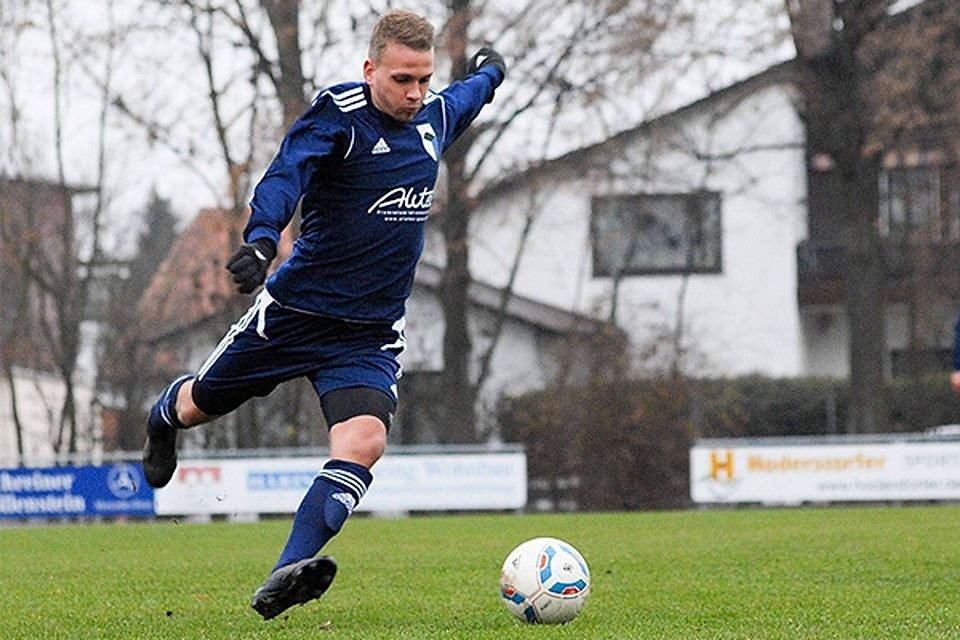 Die SpVgg Jahn Forchheim um Max Bauernschmitt setzt zum Angriff auf die Bayernliga an. F: Feldl Die SpVgg Jahn Forchheim um Max Bauernschmitt setzt zum Angriff auf die Bayernliga an. F: Feldl