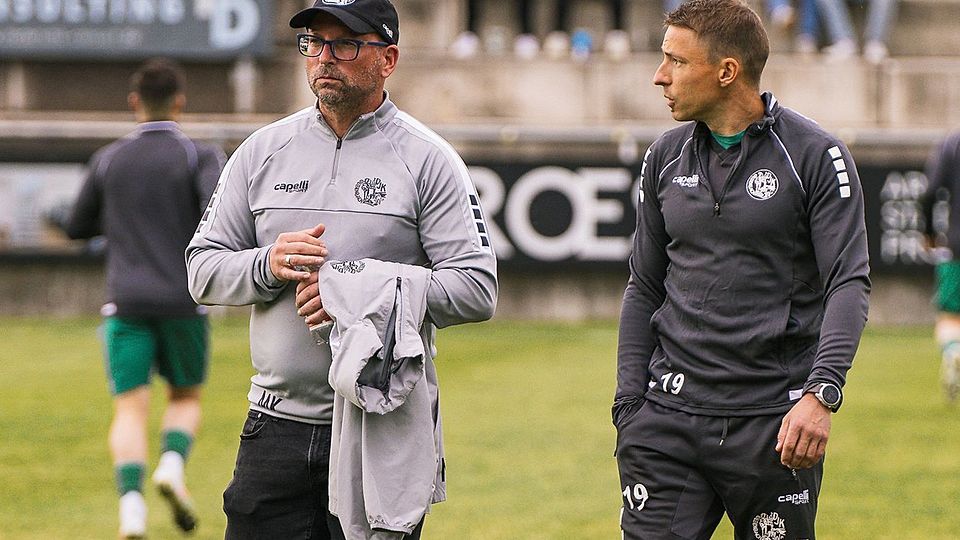 Bayernligist DJK Gebenbach trifft am Samstag auf unbekannte, aber prominente Gegner. Die Coaches Markus Kipry (links) und Andy Graml wollen wichtige Erkenntnisse sammeln.