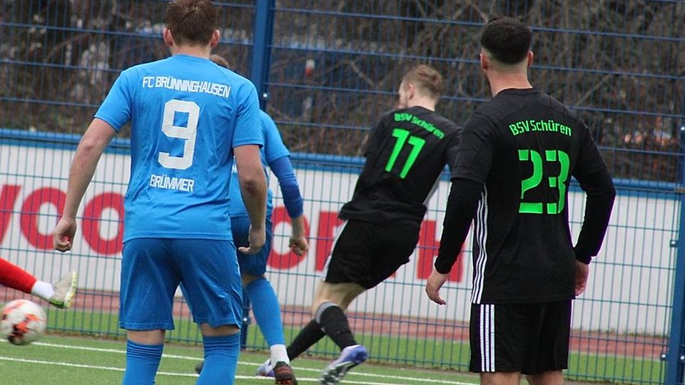 Simon Rudnik tauscht in der kommenden Saison das Trikot des FC Brünninghausen mit dem des BSV Schüren.