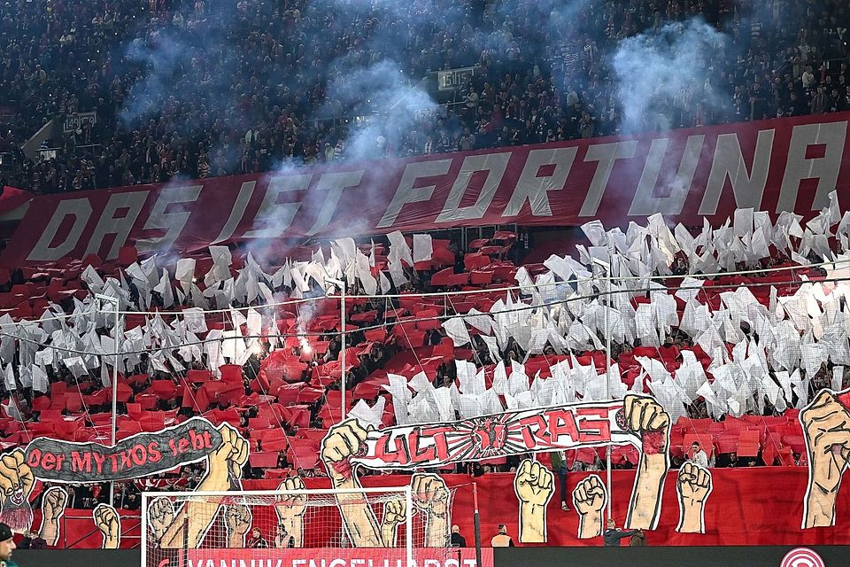 Das erste Gratisspiel von Fortuna Düsseldorf fand gegen Kaiserslautern statt. 