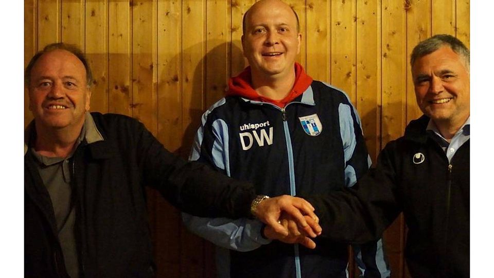Kassierer Wolfgang Nägele, Trainer Dietmar Wuttke und Abteilungsleiter Karlheinz Schwend (von links) leiten auch künftig die Geschicke beim TSV Betzingen.