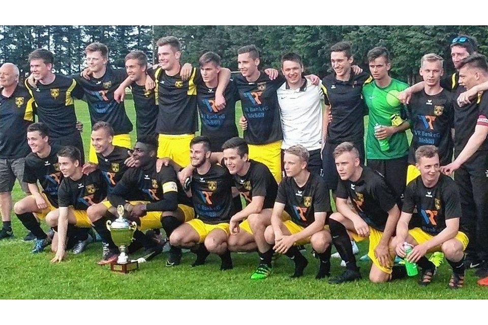 Versöhnlicher Saisonabschluss: Die A-Junioren des SV Frisia 03 sicherten sich nach dem Abstieg aus der Regionalliga den Kreispokal.sh:z