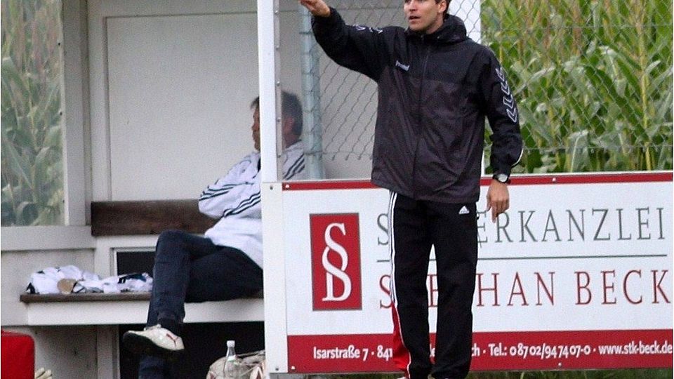 Vilsbiburgs Coach Georg Sewald muss mit einem Mini-Kader auskommen  F: Norbert Herrmann