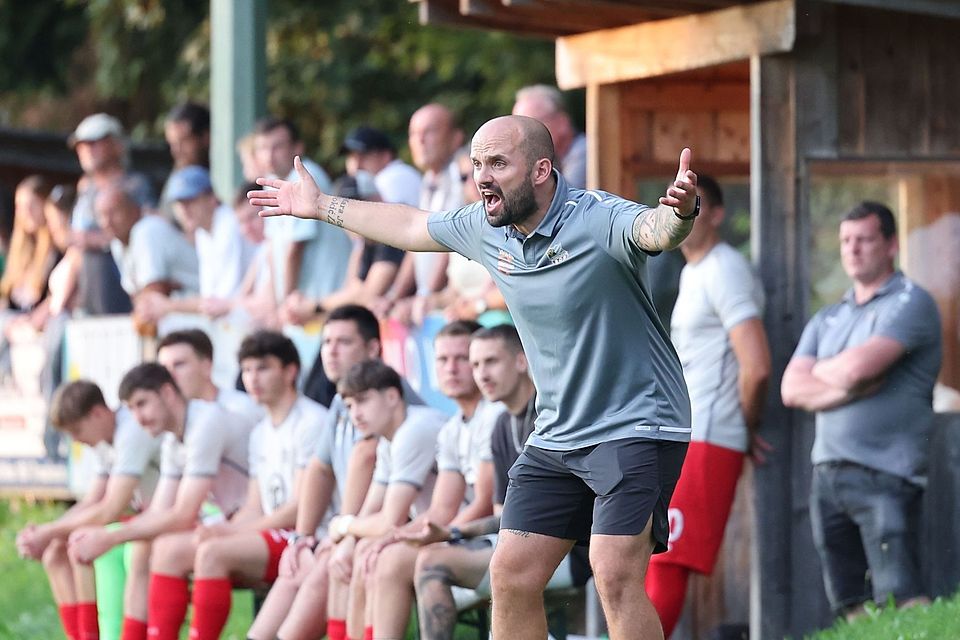 Nach acht sieglosen Spielen in der Landesliga Südost zogen die Verantwortlichen beim SBC die Reißleine.