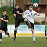 "It´s Derbytime" im Kreinzlstadion, wenn der TSV Erbendorf (in Schwarz) und der TSV Reuth (in Weiß-Schwarz) die Kräfte messen.