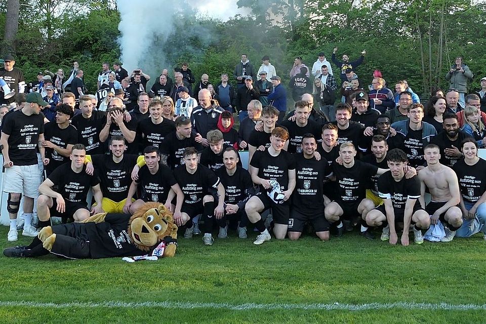 Der LSK feiert die Meisterschaft Der LSK feiert die Meisterschaft