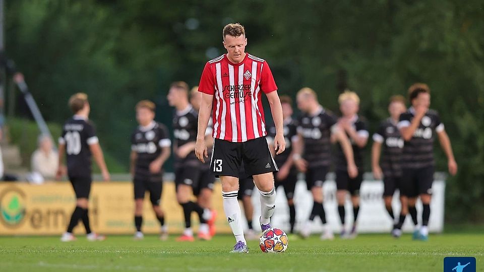 Auch im 12. Spiel jubelt nur der Gegner: Der TSV Nürnberg Buch um Philipp Lang (vorne) ist weiterhin sieglos. 