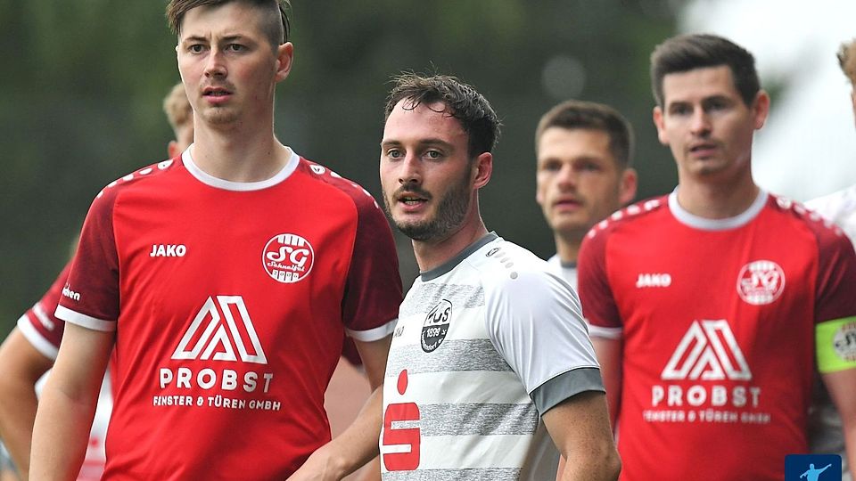 Volle Kraft voraus: Jan Pidde (links) und die SG Schneifel haben zuletzt viel Selbstvertrauen getankt und fiebern nun dem Gastspiel von Tabellenführer Ahrweiler BC entgegen.