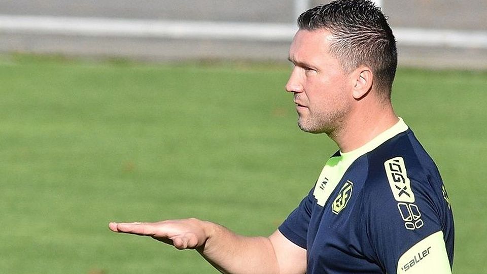 Victor Medeleanu ist noch Trainer des SCF.