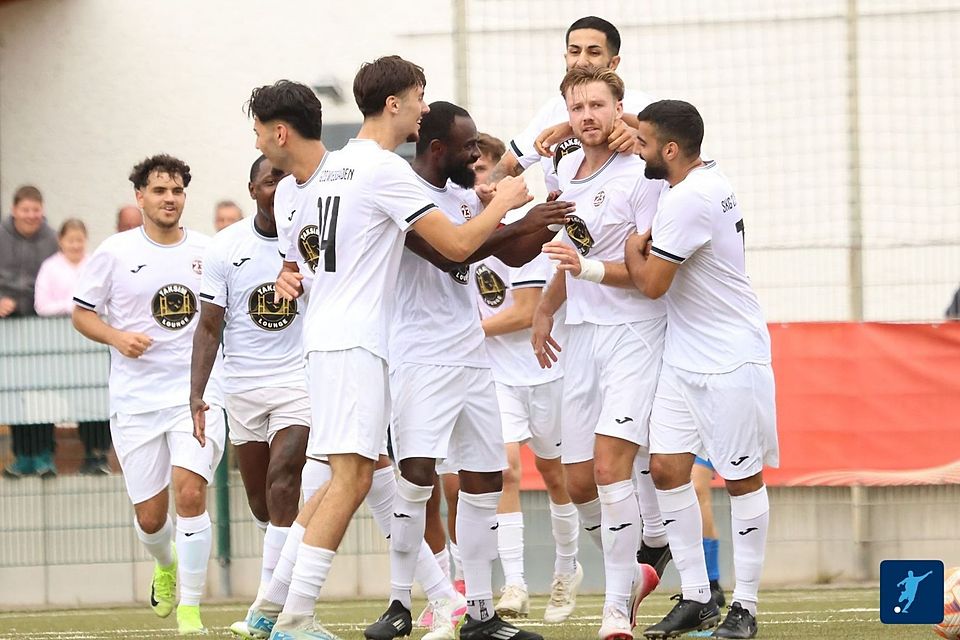 Die SKG 23 Wiesbaden drehte nach der Halbzeit gegen die SG RaMa auf und siegte 6:1. Die SKG 23 Wiesbaden drehte nach der Halbzeit gegen die SG RaMa auf und siegte 6:1.