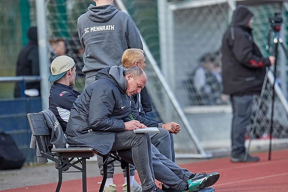 Nach einer Amtszeit von einem guten Dreivierteljahr muss Marc Trostel (li.) beim Landesligisten seinen Hut nehmen.