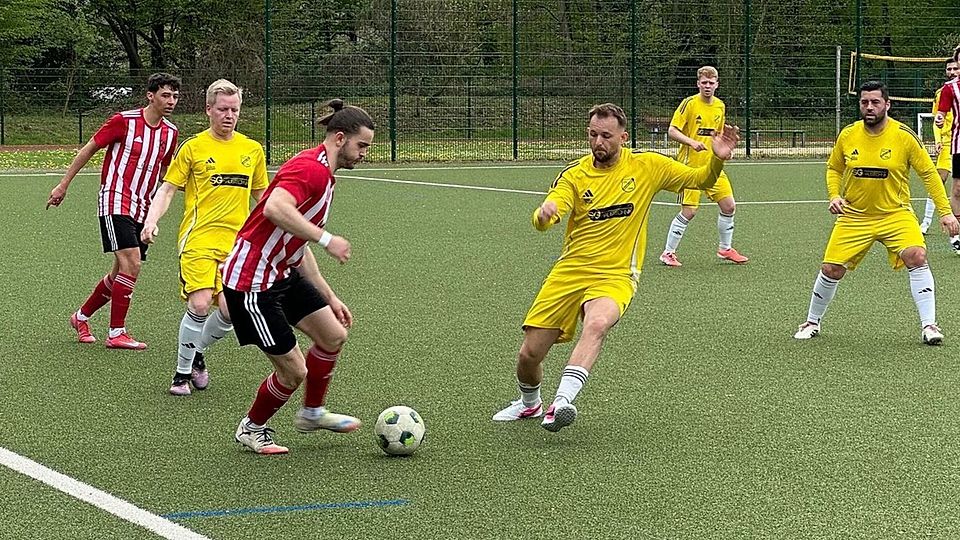 Der SV Rosellen hat das kleine Finale des Neusser Kreispokals gegen den SV Uedesheim gewonnen.