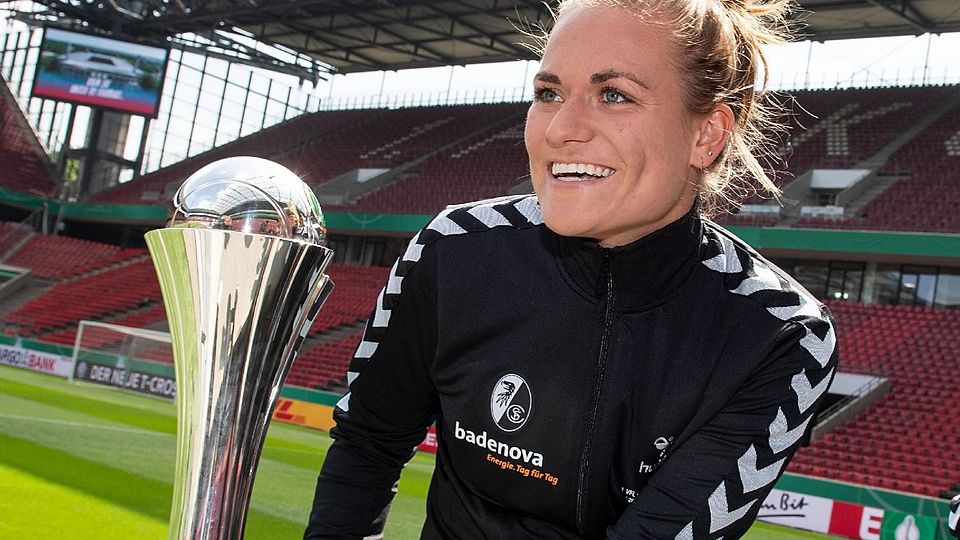 Bei Bundesligisten SC Freiburg beendete Clara Schöne 2020 ihre aktive Karriere und schlug daraufhin die Trainerlaufbahn ein.