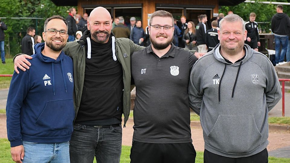 von links: 1. Vorsitzender Patrick Klein, der neue Trainer Jens Rüppel, Sportwart Daniel Tegethoff, 2. Vorsitzender Tobias Kuhaupt