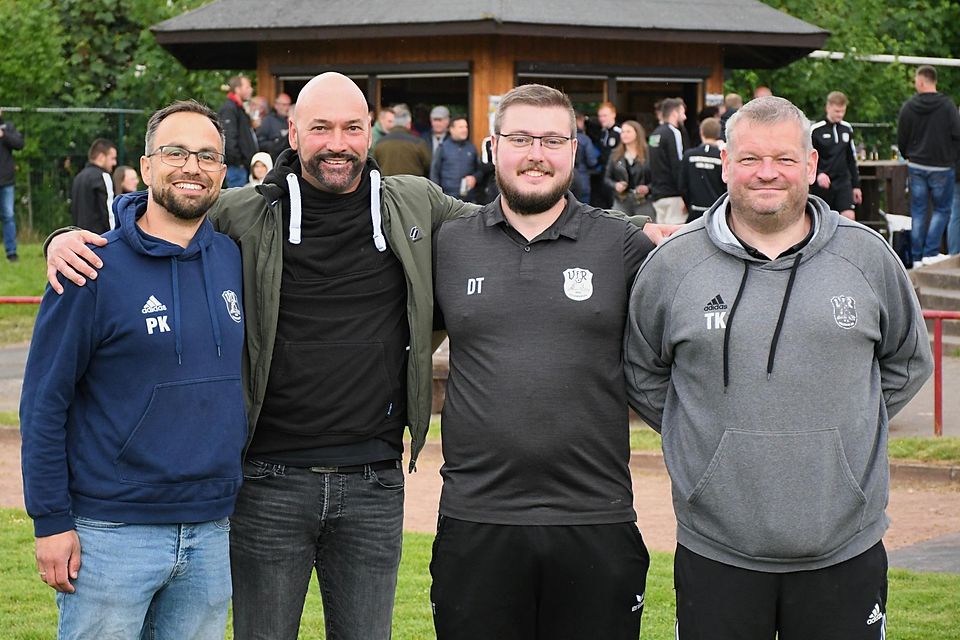 von links: 1. Vorsitzender Patrick Klein, der neue Trainer Jens Rüppel, Sportwart Daniel Tegethoff, 2. Vorsitzender Tobias Kuhaupt