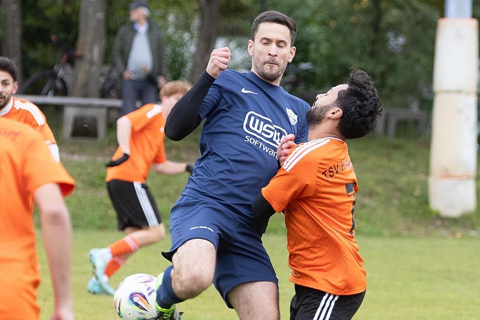 Alles andere als ein Augenschmaus war der Auftritt des Gautinger SC um Simon Roos (l.) im Derby bei Talip Dayiks Hechendorfern, die am Sonntag mit 4:0 klar die Oberhand behielten.