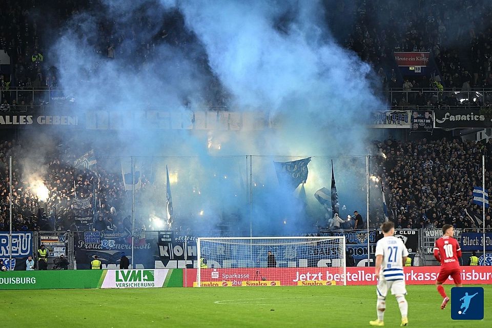 Fans und Spieler des MSV Duisburg träumen vom Aufstieg.