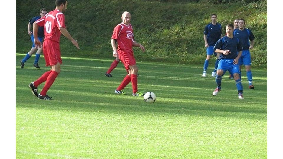 Spielertrainer Schneider nimmt Maß.                                                         Foto: SMD