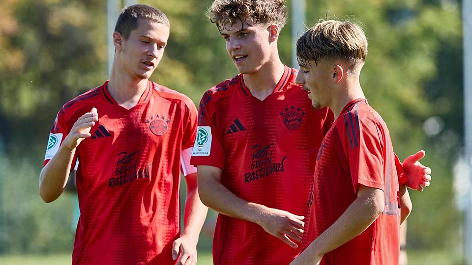 16 Spiele – 16 Siege! U17 Und U19 Des FC Bayern Zerschießen Die Neue ...