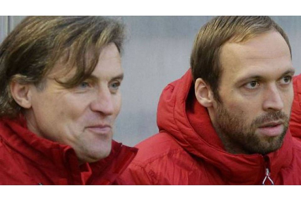 Andreas Hinkel (rechts) übernimmt den VfB Stuttgart II von Interimstrainer Walter Thomae. Foto: Baumann