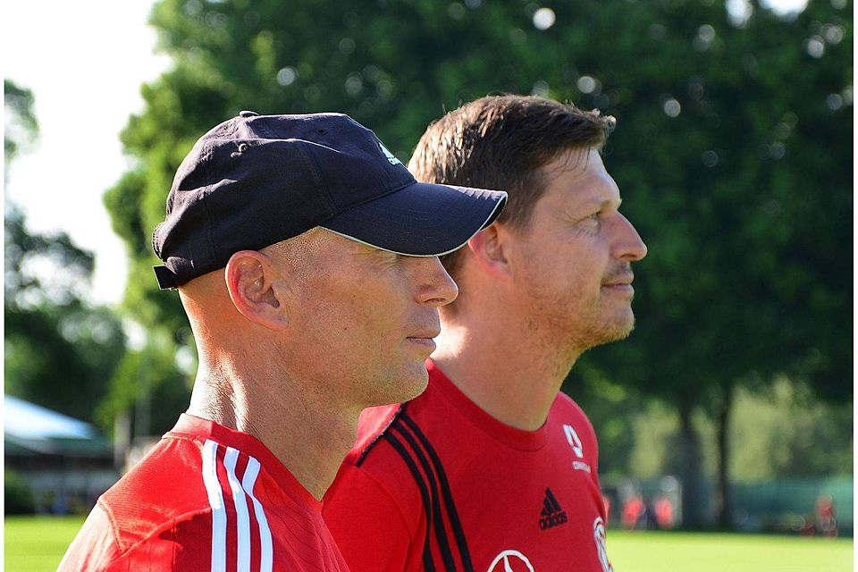 Stefan Anderl (im Vordergrund) trainiert den FC Memmingen. Foto: Olaf Schulze