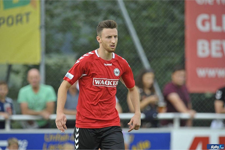 Seit der B-Jugend trägt der Passauer Christoph Schulz das Trikot des SV Wacker.