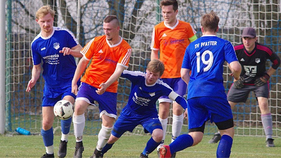 Mintraching gewann das Verfolgerduell gegen Pfatter mit 2:0. Foto: Schmautz