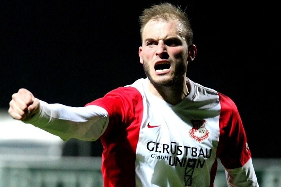 Thomas Sawetzki in eindeutiger Mentalitätspose auf seiner letzten Station als aktiver Spieler bei der SG Rot- Weiß Thalheim.