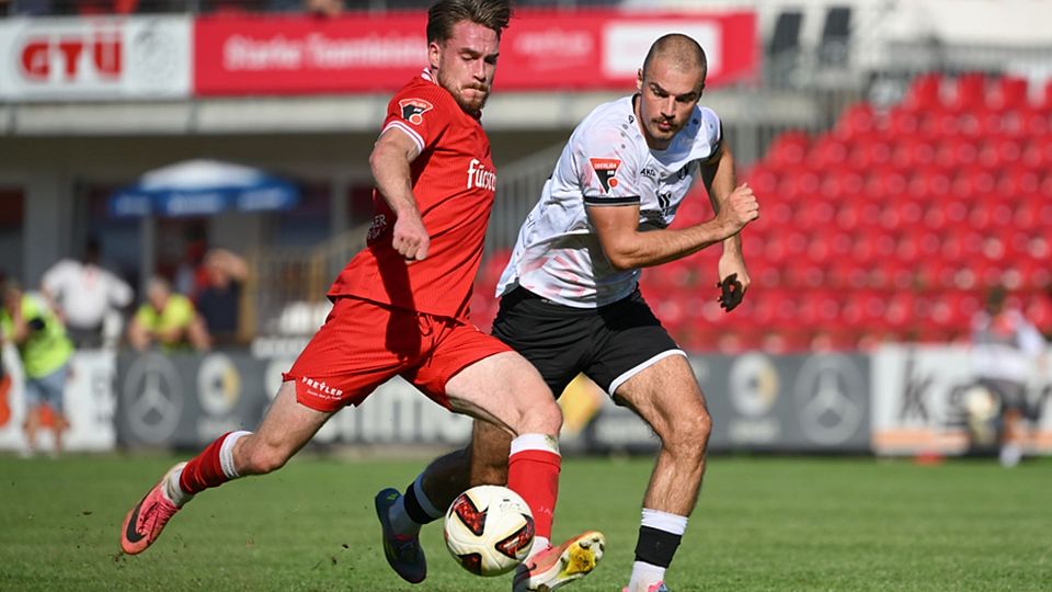 Den kommenden Gegner kennt er gut: Der Bahlinger Angreifer Marin Stefotic (links) trifft am Samstag auf seinen Ex-Verein SV Oberachern. | Foto: Claus G. Stoll