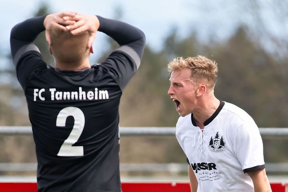 Ein erlösender Schrei: Zwei von drei Treffern vom SV Grafenhausen gegen Tabellenführer FC Tannheim steuerte Ruben Gantert (rechts) bei.