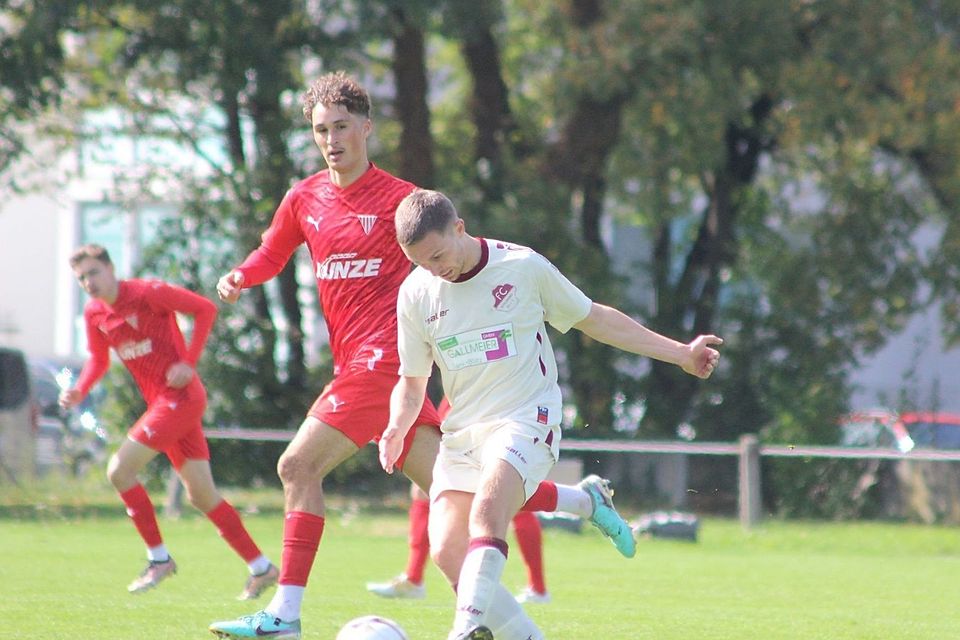 Im Hinspiel unterlag der SV Bruckmühl rund um Vinzenz Egger dem FC Schwabing knapp.