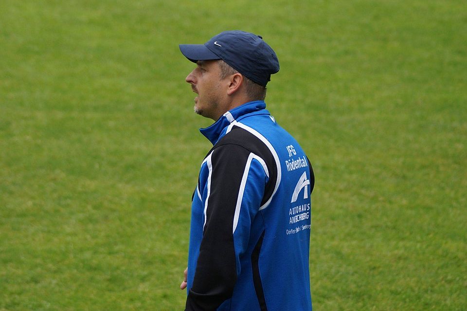 Thomas Schulz trainiert in der kommenden Saison den TSV Grub am Forst.    Fotos: Dellert