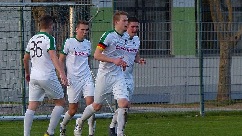 Kapitän Marvin Zumdick (m.) wird in der Kreisliga B weiter eine Führungsrolle zukommen. 