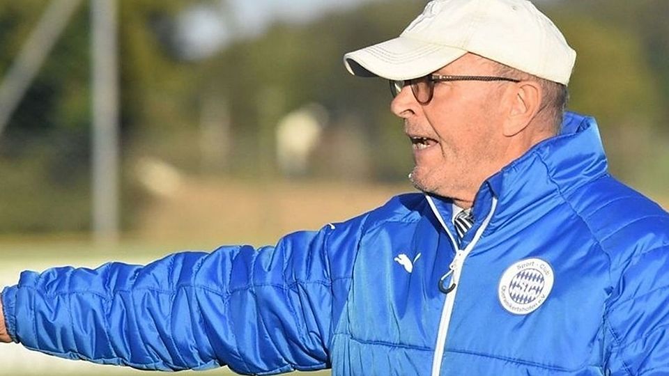 Beendet seine bewegte Trainerkarriere: SCO-Coach Günter Bayer.