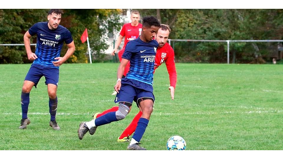  Nicht in Hattendorf, sondern in Alsfeld tritt der SVH aufgrund der widrigen Platzverhältnisse am Sonntag gegen die SG Biklar an. (© Luca Raab) 