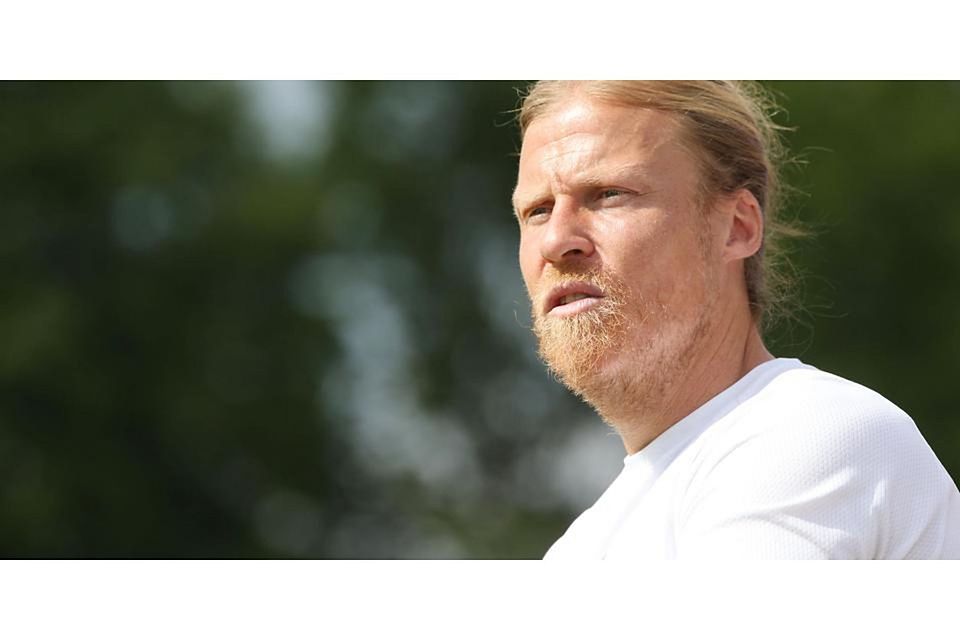 Mario Schappert, Trainer des SC Waldgirmes, bangt um den Klassenerhalt in der Fußball-Hessenliga. (Archivbild) © Steffen Bär