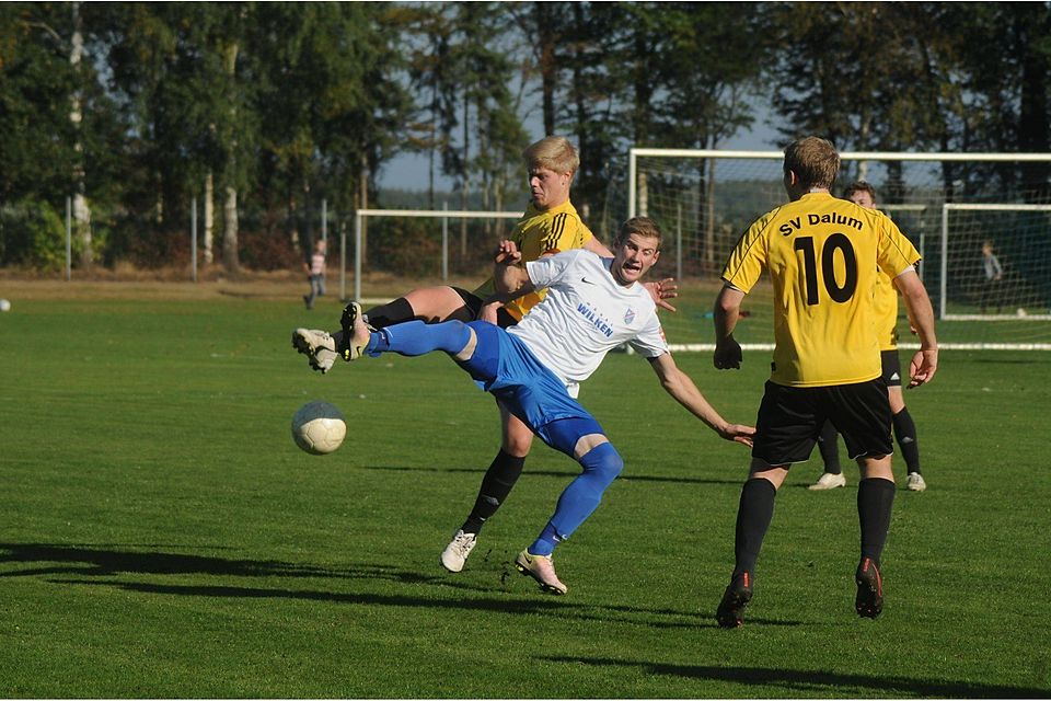 Nicht aus dem Tritt geraten ist Aufsteiger BW Lorup mit Stefan Korte beim 4:1 gegen den SV Dalum.  - Foto: Dirk Hellmers.