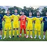 Die Coaches und die neuen Kicker der Blau-Gelben: (von links) Trainer Daniel Vier, Pascal Köhler, Max Eidam, Mehmet Simsek, Fabian Bräuer, Dogan Caliskan und Co-Trainer Jan Budzinski. © SF/Blau-Gelb Marburg