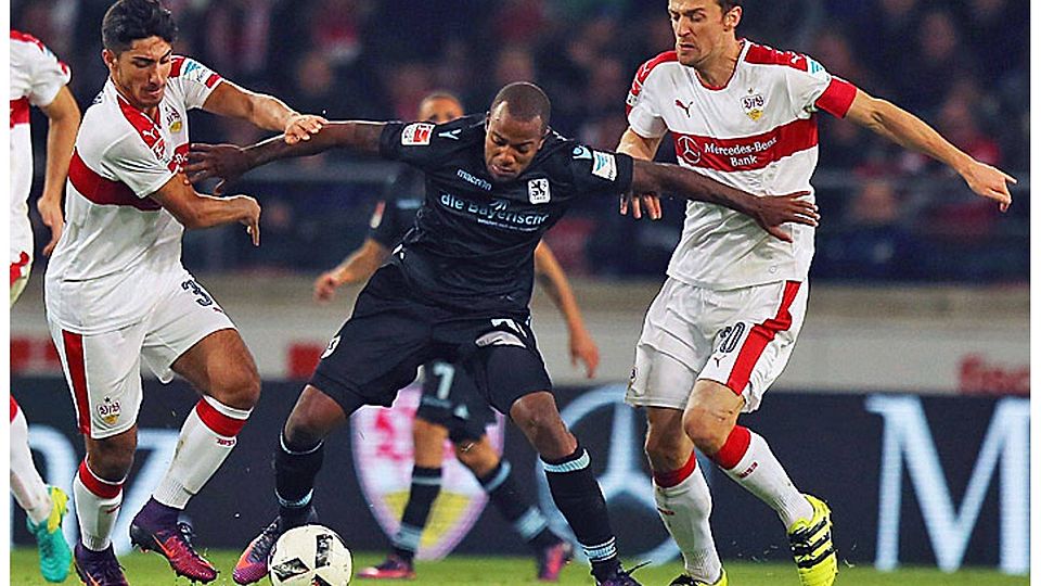 Im DFB-Pokalspiel gegen Würzburger Kickers musste Victor Andrade 22 Minuten nach seiner Einwechslung aufgrund einer Knieverletzung vom Platz.Foto: Getty Images