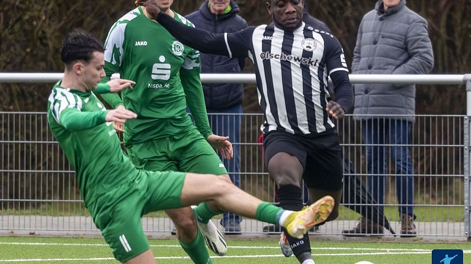 Wesel überrascht den Spitzenreiter