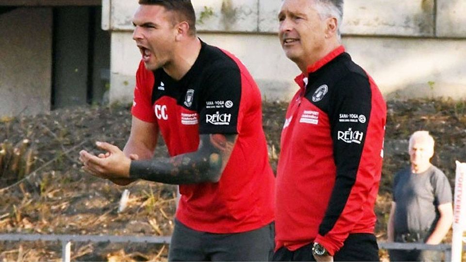 Gerhard Kitzler (rechts) geht zusammen mit Christian Cappek in sein zweites Jahr als Trainer beim Landesligisten SV Mering. 		F.: Walter Brugger