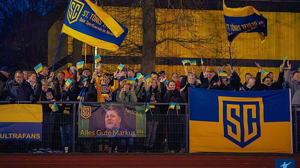 Die Anhänger des SC warten gespannt auf das Finale