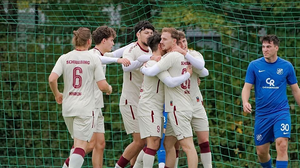 Schwabing fegt Karlsfeld vom Platz