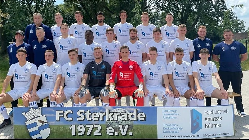 Die Mannschaft des FC Sterkrade 2021/22. 