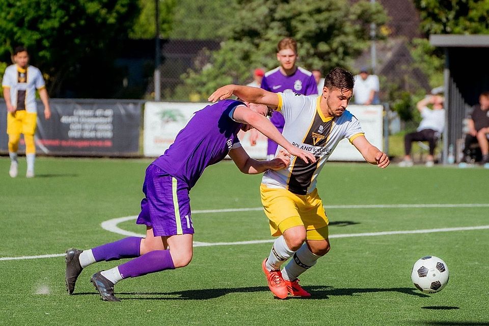 Die DJK Sparta Bilk hat das Topspiel gewonnen.