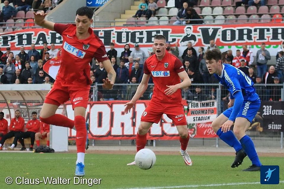 Hacke, Spitze, eins, zwei, drei - Wormatia Worms konnte beim deutlichen 5:0-Heimsieg gegen den SV Gonsenheim Selbstvertrauen für die kommenden Wochen sammeln.